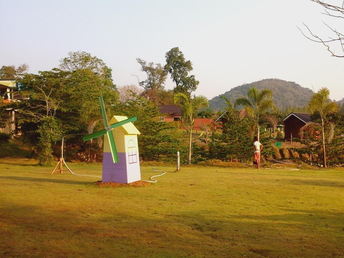 Kum Nangpaya Hotel Kaeng Krachan Exterior photo