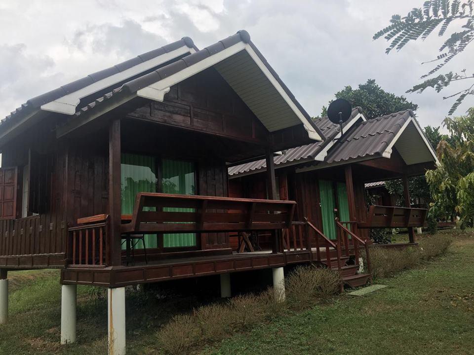 Kum Nangpaya Hotel Kaeng Krachan Exterior photo